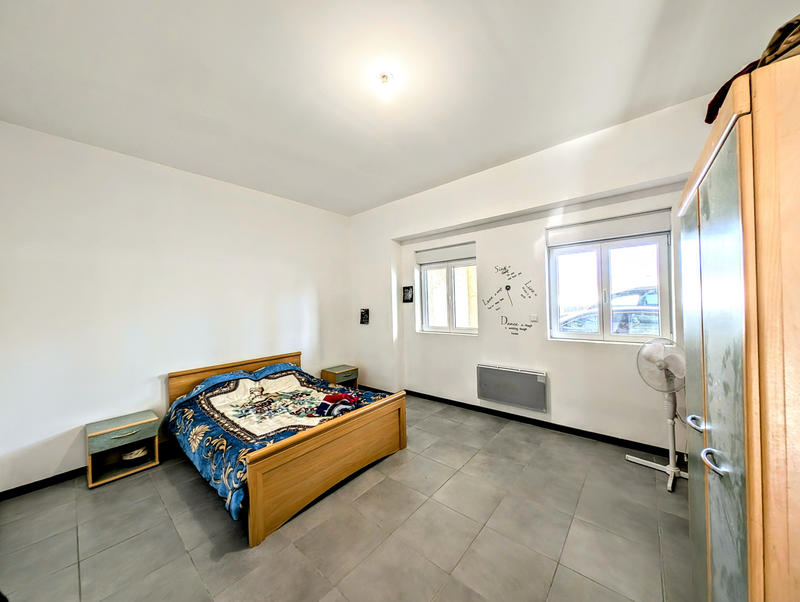 Maison - 219 m² - 6 pièces