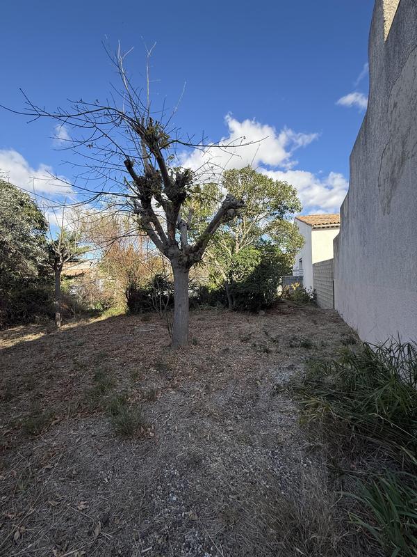 Terrain constructible - 552 m²