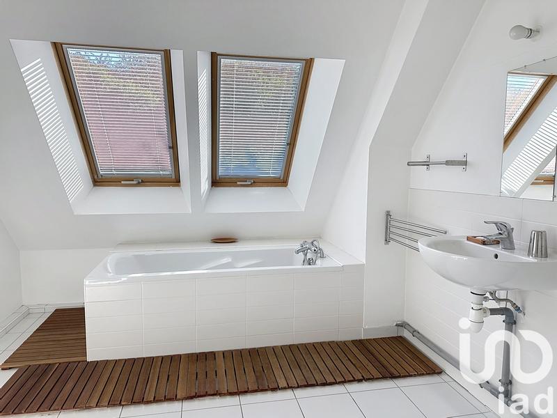 Maison - 143 m² - 4 pièces