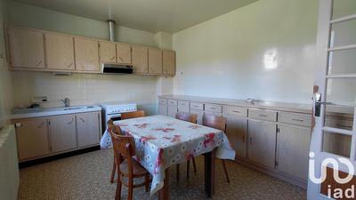 Maison - 107 m² - 7 pièces