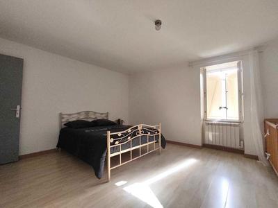 Maison - 111 m² - 3 pièces