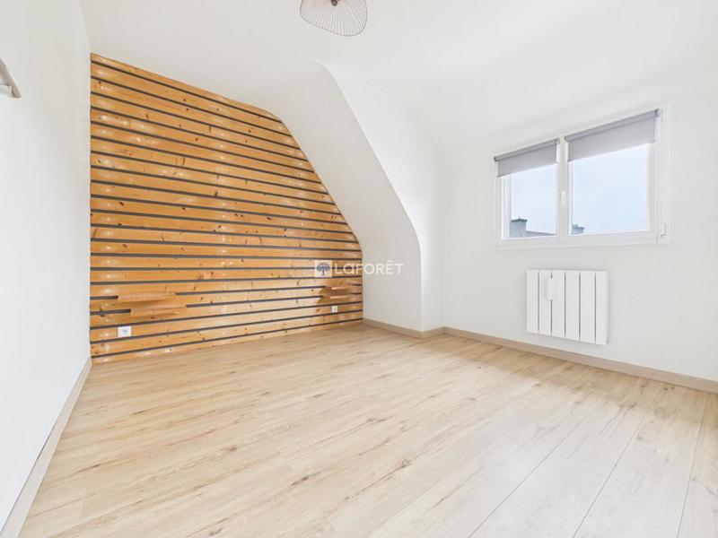 Maison - 93 m² - 5 pièces