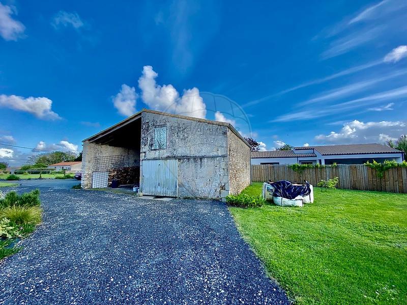 Longère - 430 m² - 5 pièces