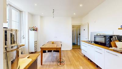 Maison - 398 m² - 13 pièces