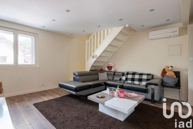 Maison - 249 m² - 6 pièces