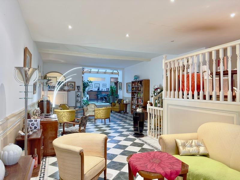 Appartement ancien - 122 m² - 4 pièces