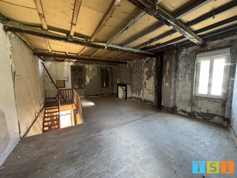 Maison - 121 m² - 2 pièces