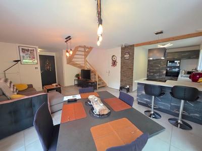 Maison traditionnelle - 87 m² - 4 pièces