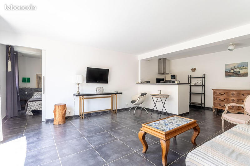 Maison - 204 m² - 8 pièces