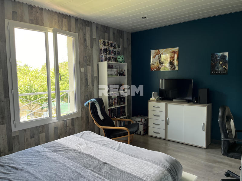 Maison - 215 m² - 8 pièces