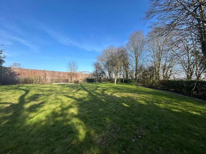 Maison - 265 m² - 12 pièces