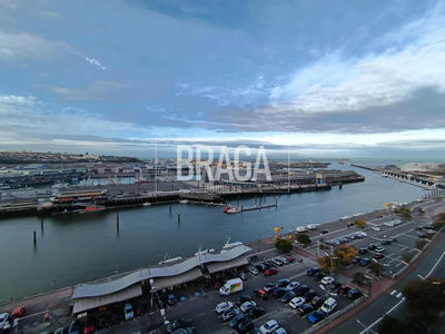 Appartement - 90 m² - 3 pièces