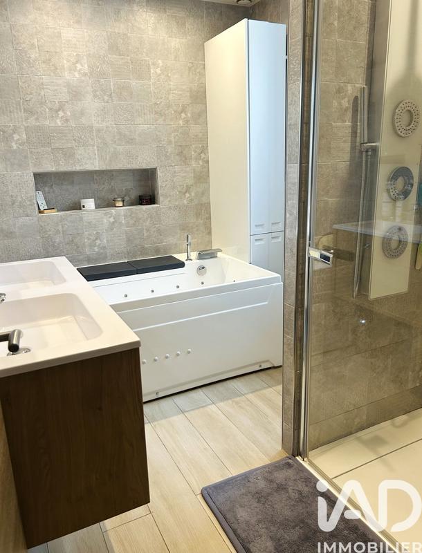 Maison - 130 m² - 7 pièces