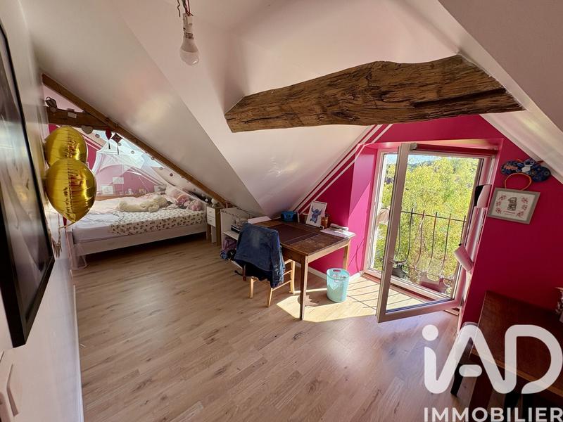 Maison - 345 m² - 8 pièces