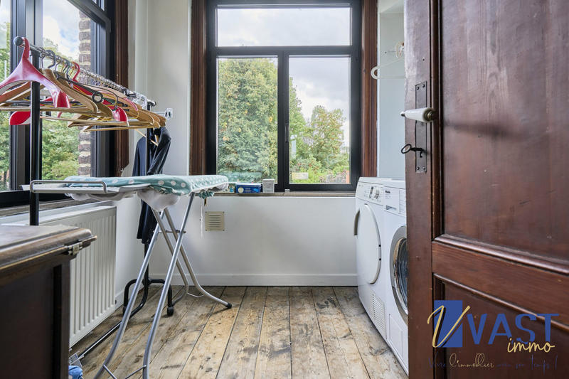 Maison ancienne - 250 m² - 8 pièces