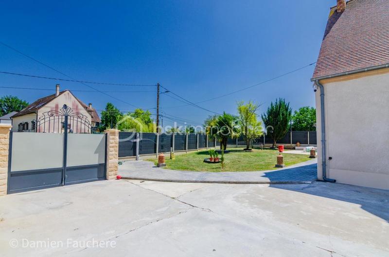 Demeure - 310 m² - 10 pièces