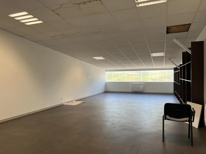 Bureau - 11 m² - 1 pièce