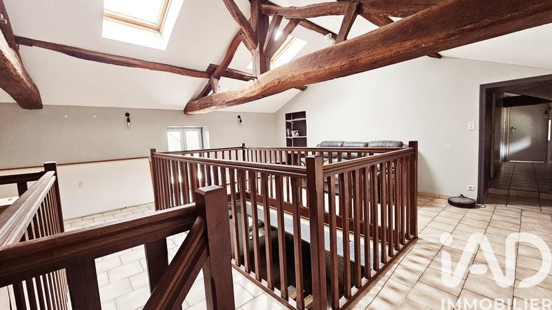 Maison - 237 m² - 9 pièces