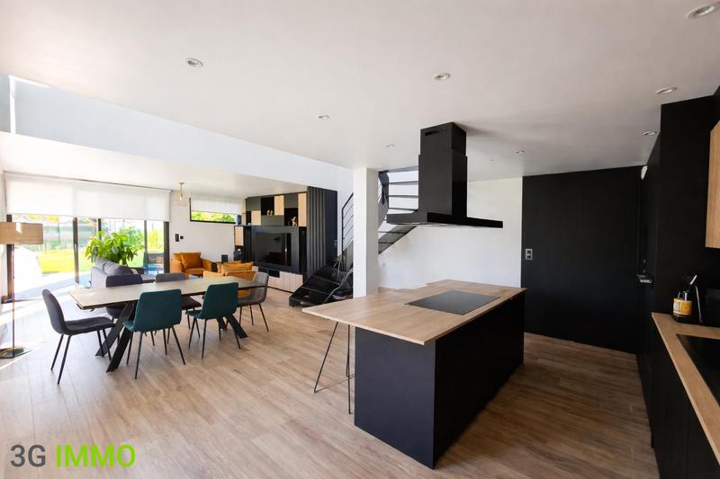 Maison contemporaine - 142 m² - 6 pièces