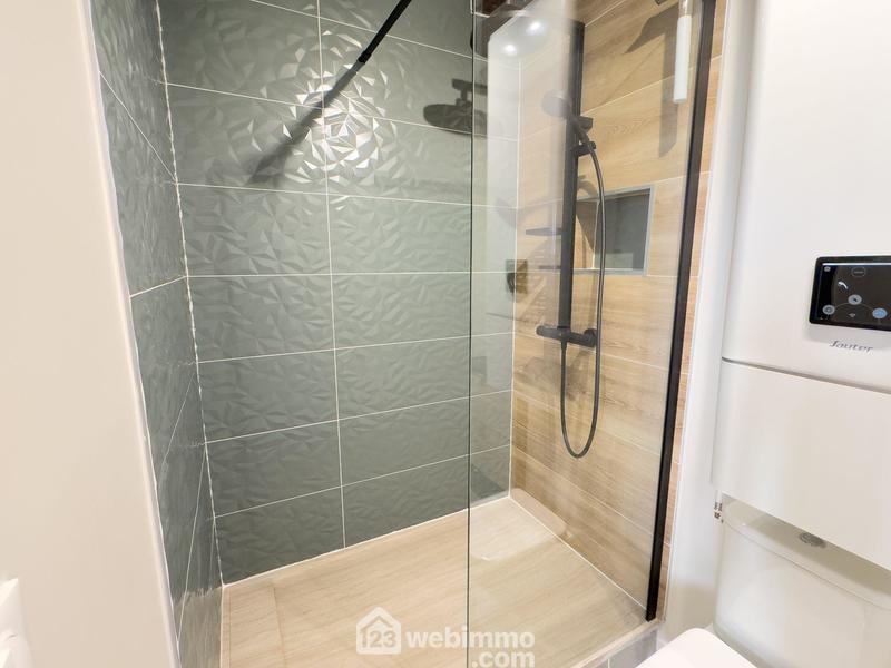 Immeuble - 180 m² - 11 pièces