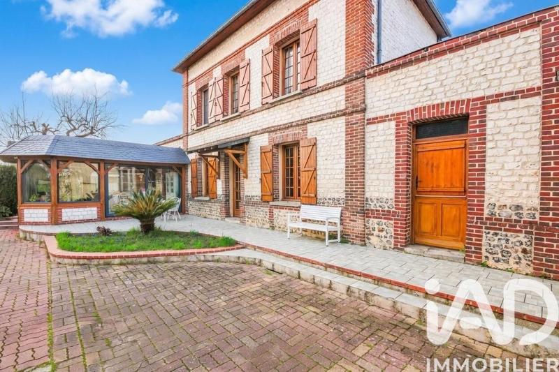 Maison de village - 181 m² - 8 pièces