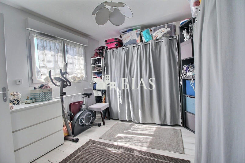 Maison - 99 m² - 5 pièces