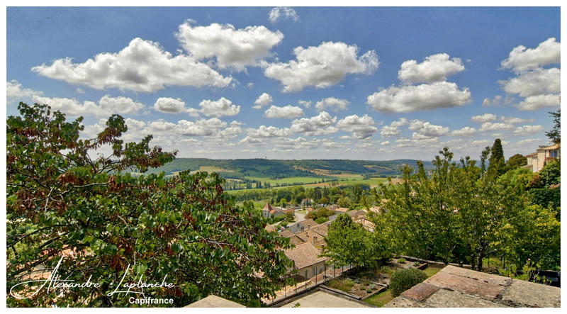 Maison en pierre - 205 m² - 9 pièces