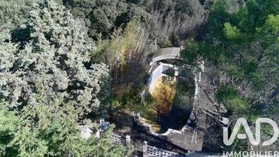 Maison - 220 m² - 5 pièces