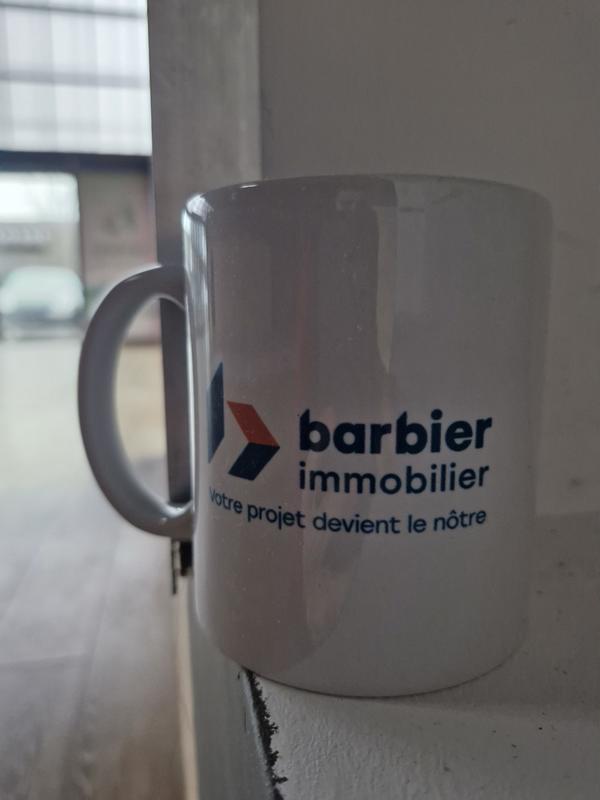 Local d'activités - 695 m²