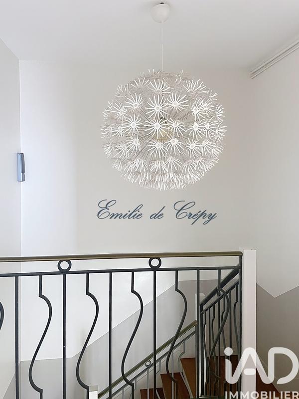 Maison - 206 m² - 9 pièces