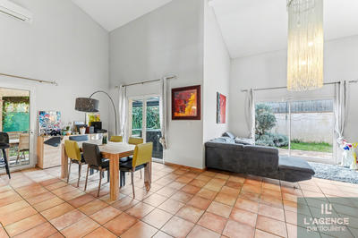 Maison - 159 m² - 5 pièces