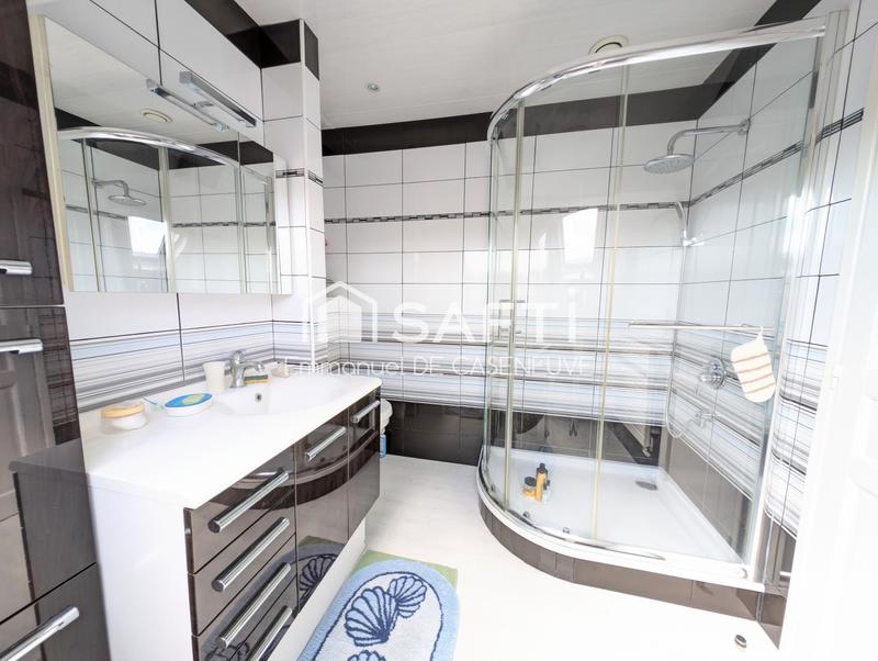 Maison - 80 m² - 4 pièces