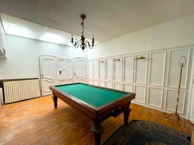 Maison en pierre - 340 m² - 13 pièces