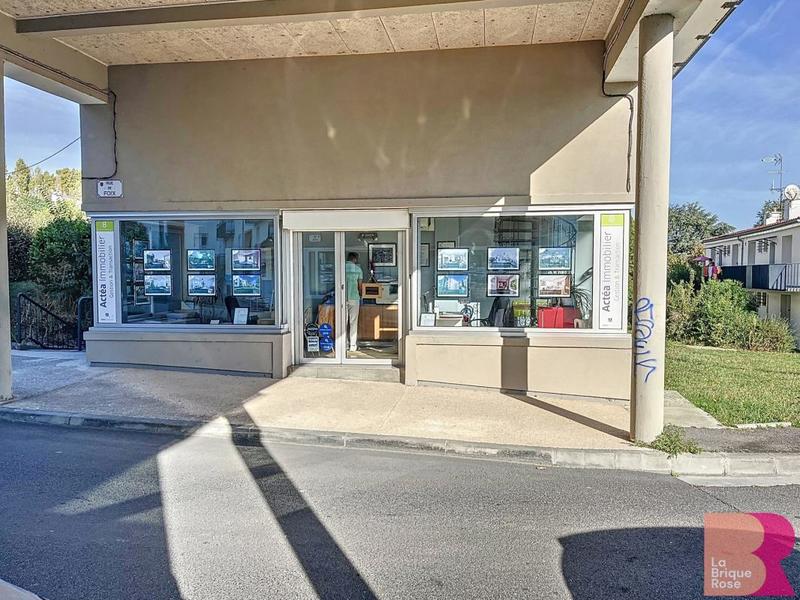 Local commercial - 12 m² - 2 pièces