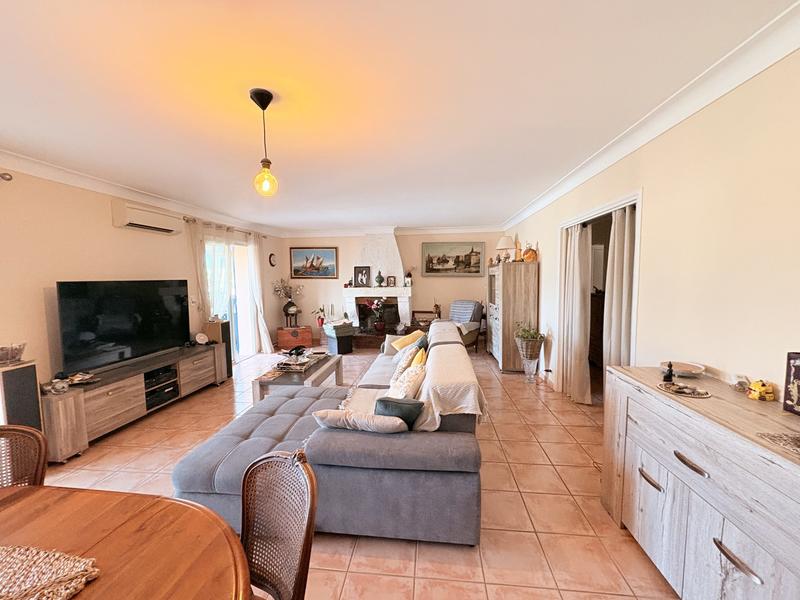 Maison - 256 m² - 10 pièces