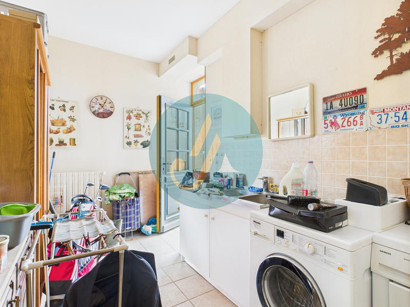 Maison - 169 m² - 7 pièces