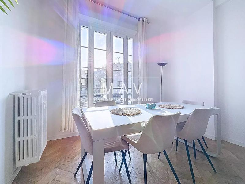 Appartement - 104 m² - 4 pièces