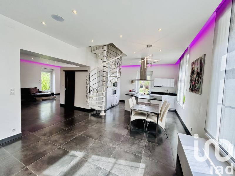 Maison de village - 360 m² - 10 pièces