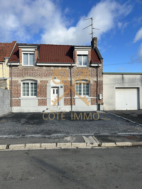 Maison - 100 m² - 4 pièces