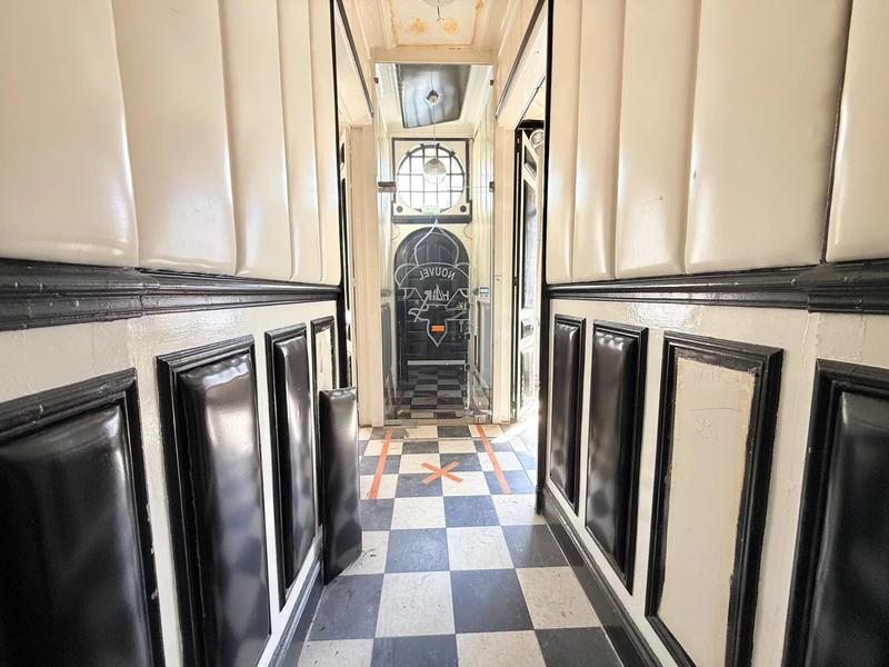 Bureau - 140 m² - 5 pièces