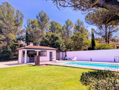 Propriété - 141 m² - 6 pièces