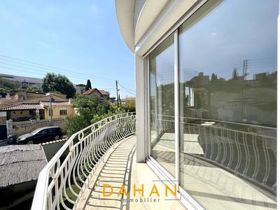 Appartement - 88 m² - 4 pièces