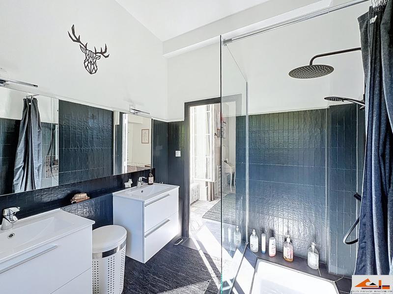 Château - 840 m² - 20 pièces