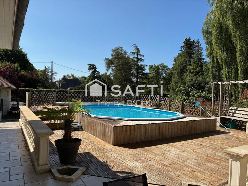 Maison - 220 m² - 7 pièces