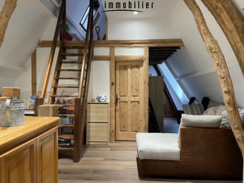 Maison - 250 m² - 8 pièces