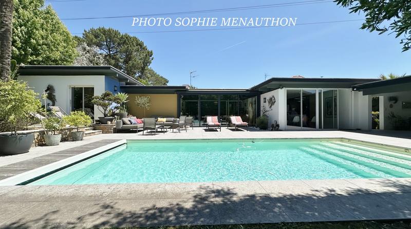 Maison d'architecte - 250 m² - 9 pièces