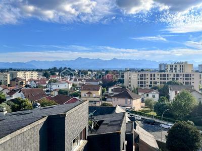 Appartement - 88 m² - 5 pièces