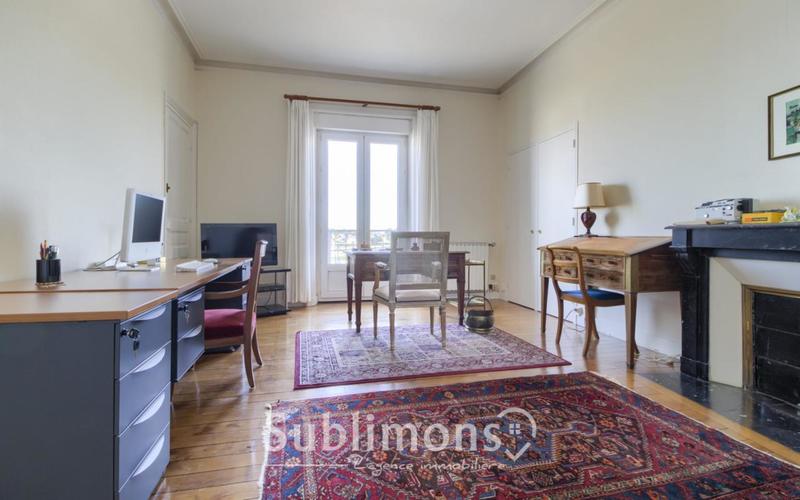 Maison bourgeoise - 274 m² - 8 pièces