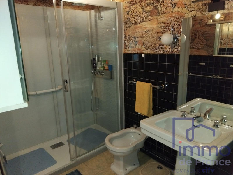 Appartement - 84 m² - 3 pièces