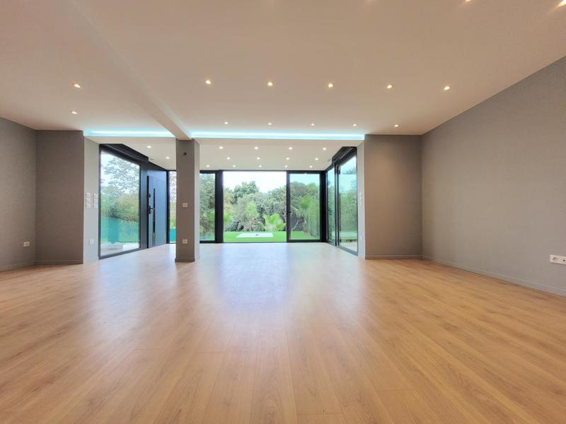 Villa - 207 m² - 6 pièces